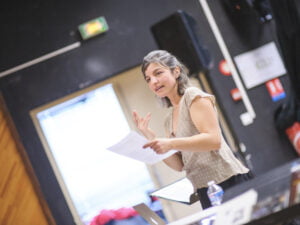 Camille Villanove anime un atelier