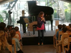 Camille Villanove présente un concert des 3 saisons de la Plaine à l'église Saint-Paul de la Plaine